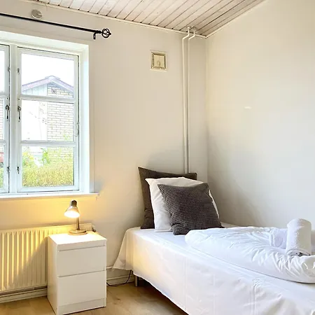 Lägenhet Five-bedroom House Located In